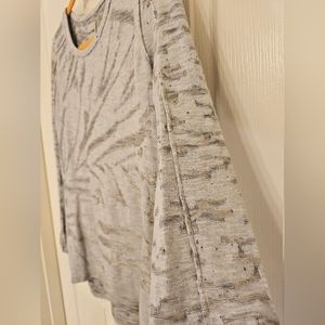 Nic + Zoe Light Grey Pullover Patterned Sweatshirt- Medium